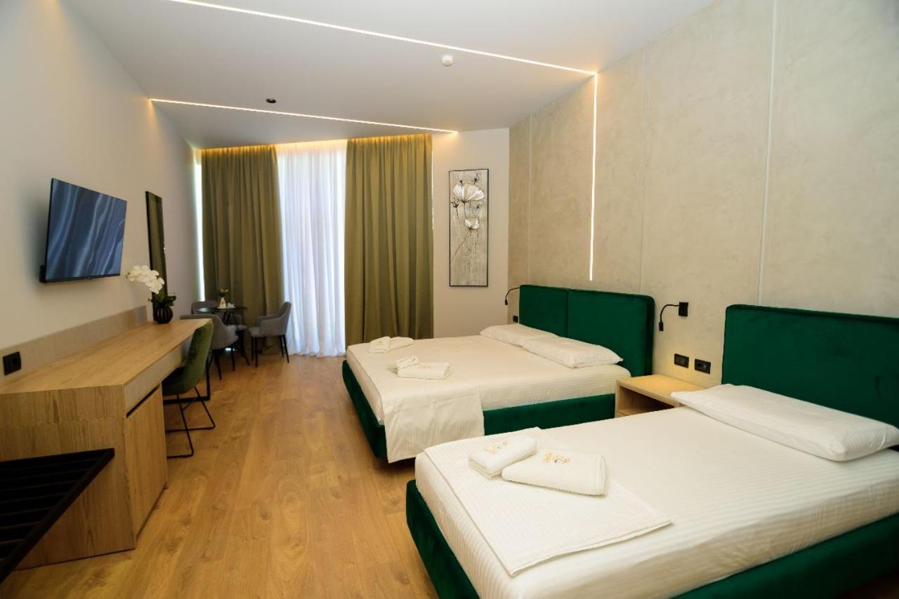 Hotel Zeneli Vlorë Extérieur photo
