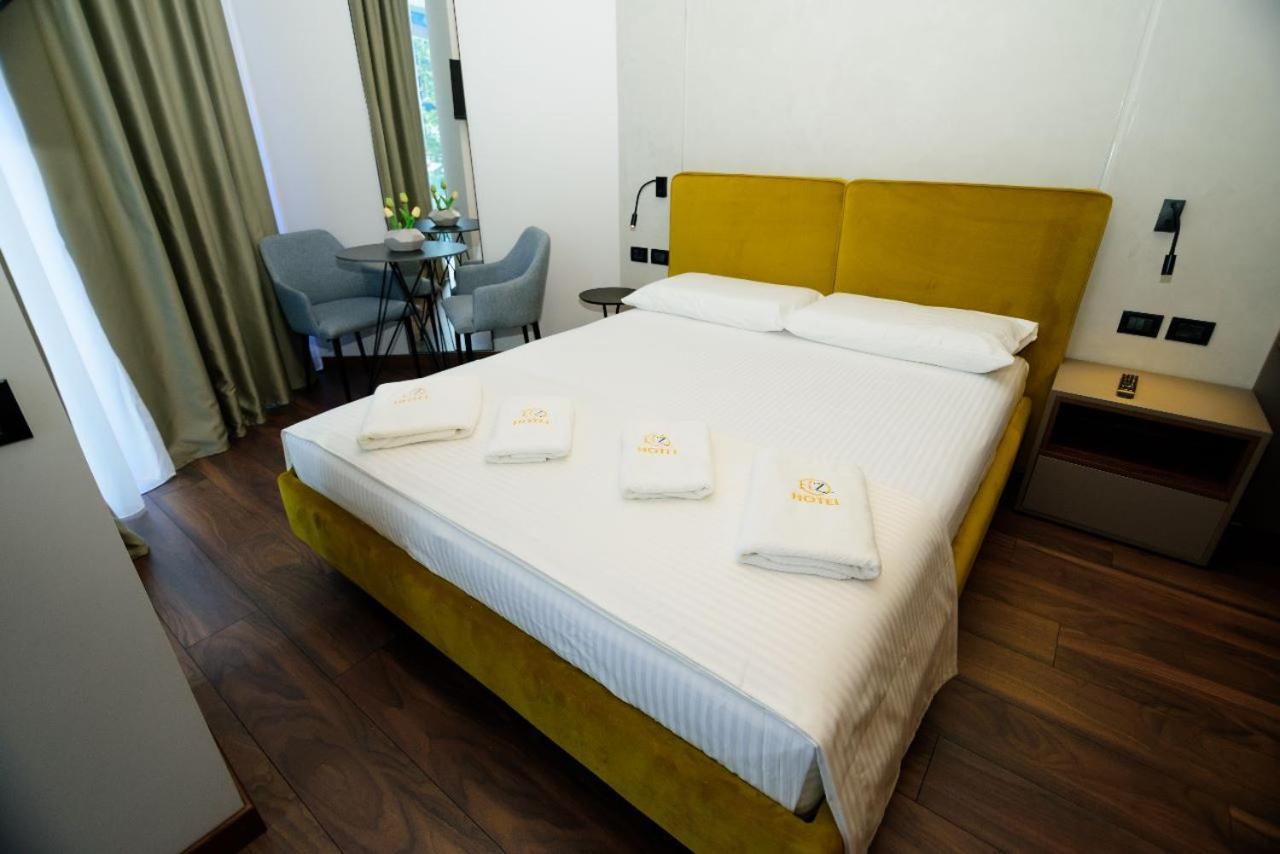 Hotel Zeneli Vlorë Extérieur photo