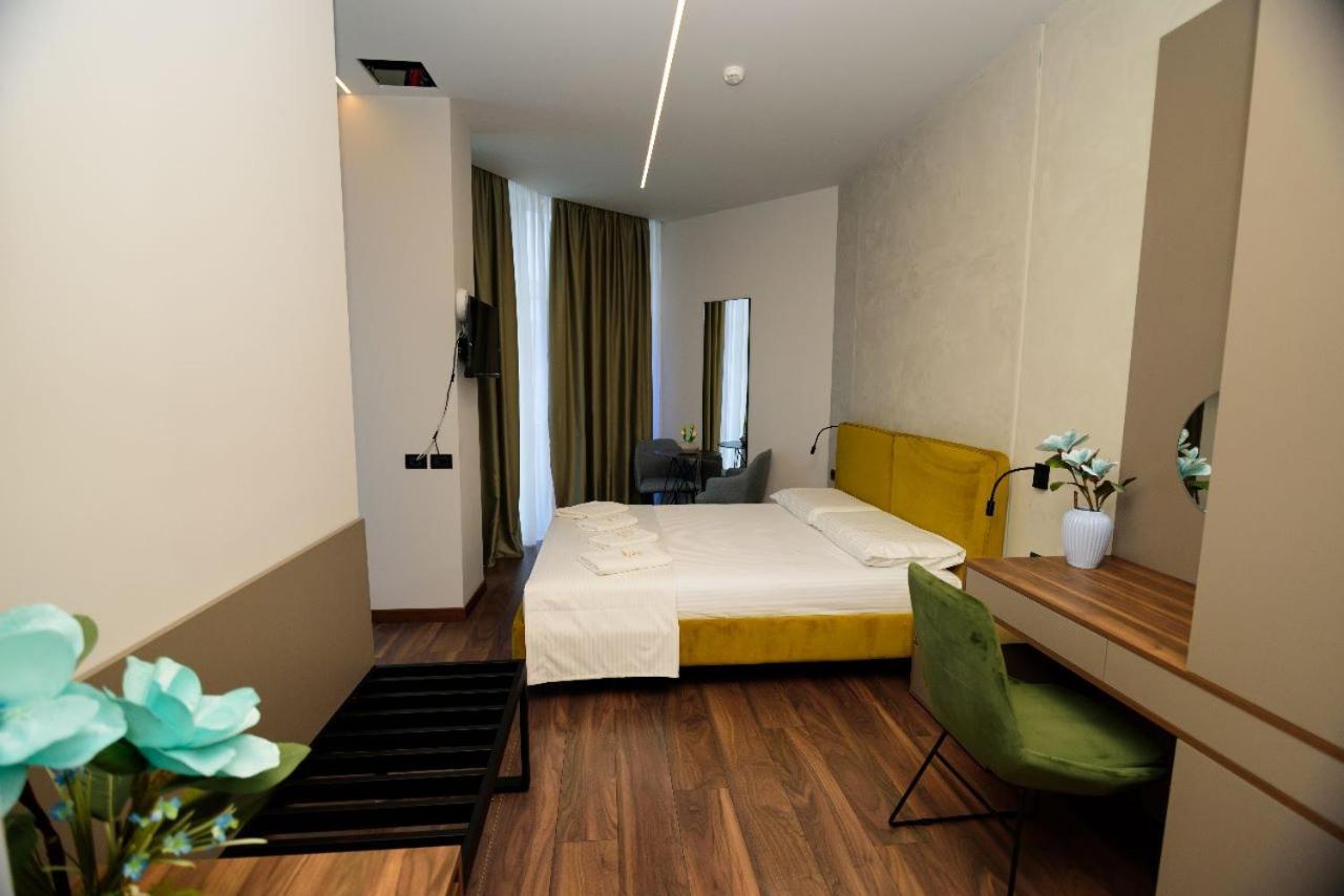 Hotel Zeneli Vlorë Extérieur photo