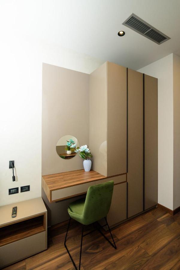Hotel Zeneli Vlorë Extérieur photo