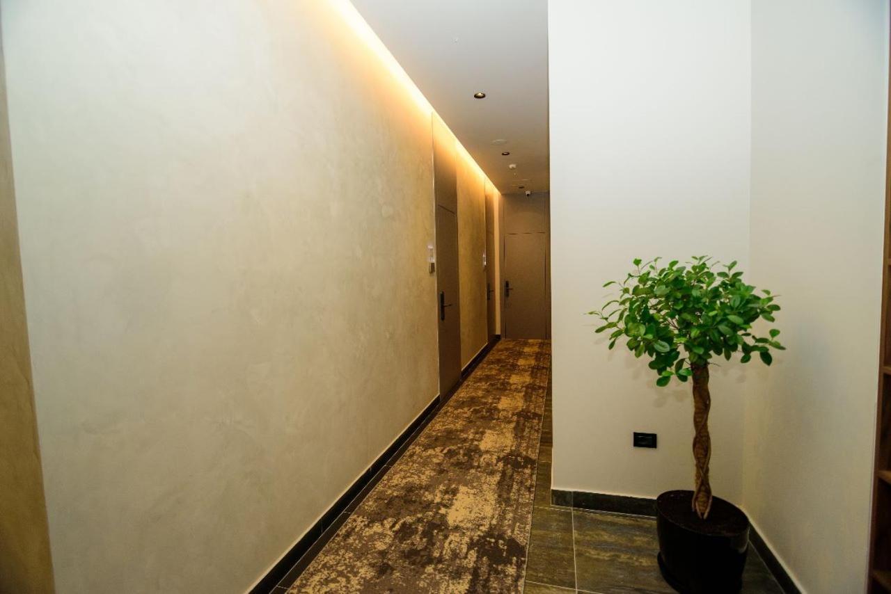 Hotel Zeneli Vlorë Extérieur photo